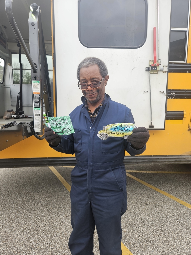 Ms. Sarah's students love their business drivers.  They colored them a bus thank you card and made them a personalized ink pen!