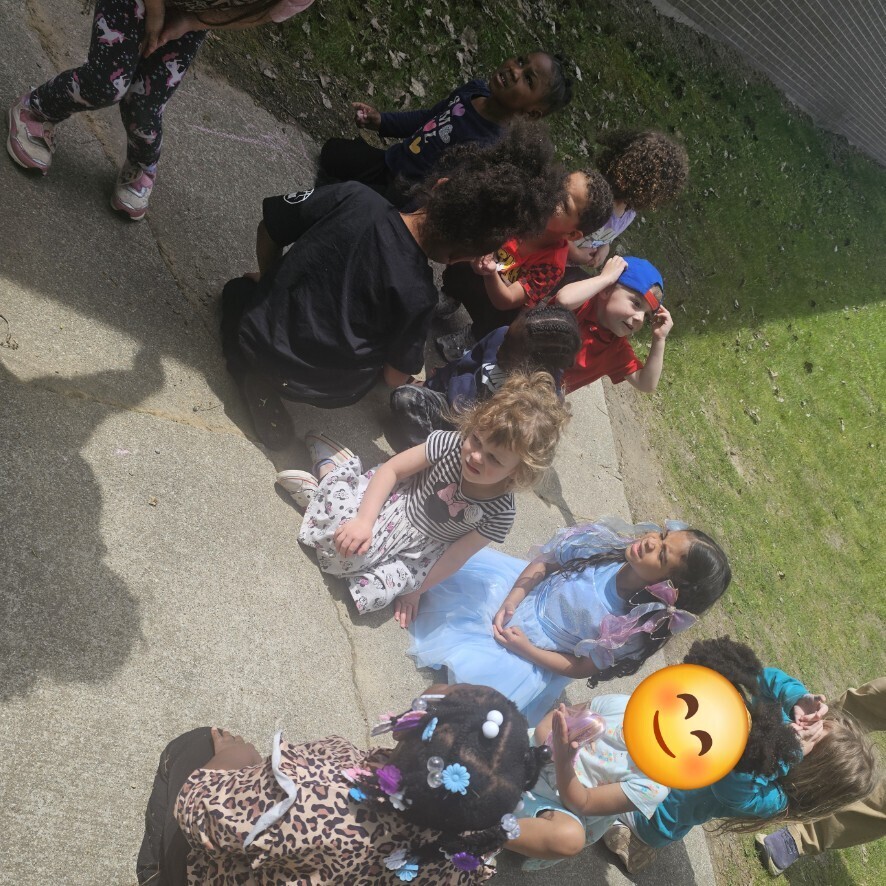 children sitting 