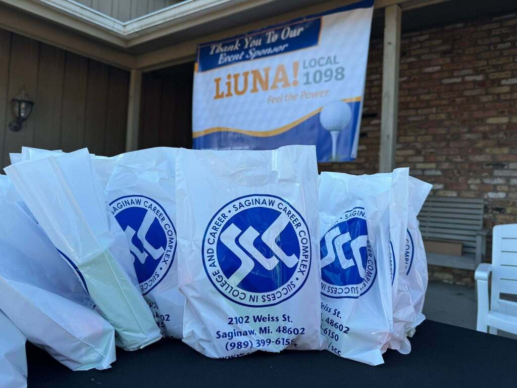 Bags labeled with "SCC" and "P.C.P." sit on a table with a banner reading "LUNA1099" in the background.