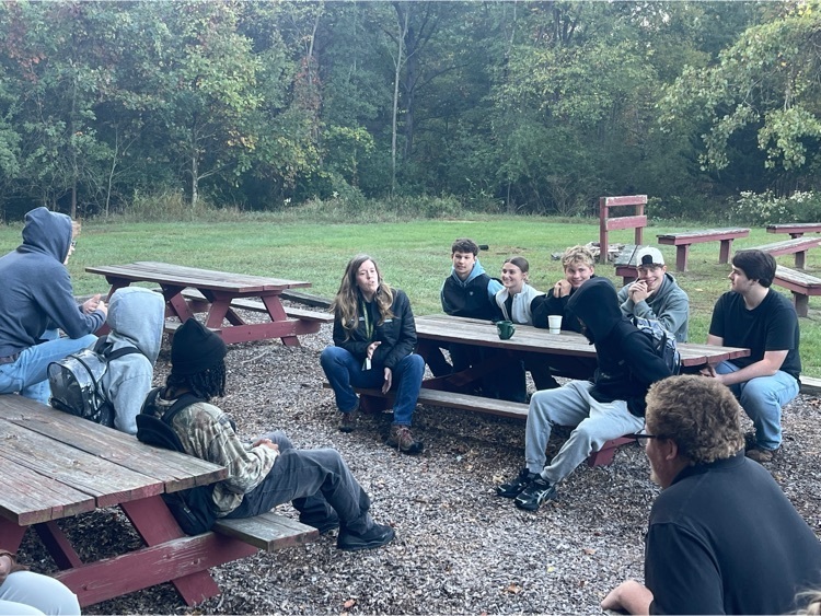 kids at picnic table