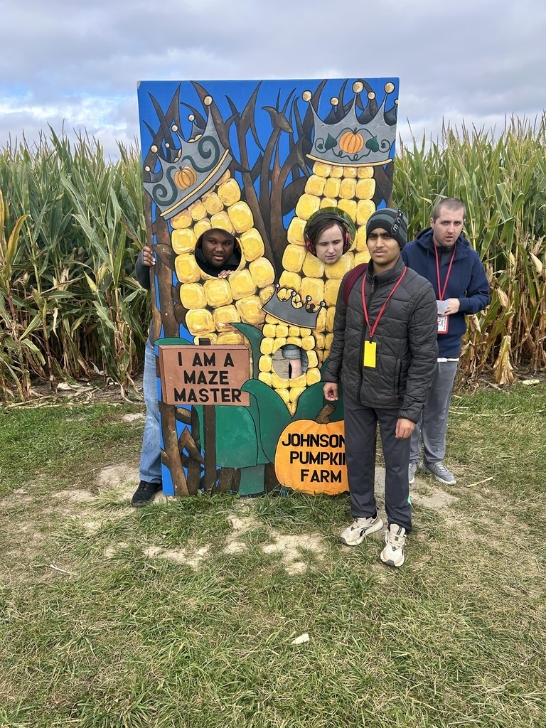 Students enjoying their time at Johnson's Pumpkin Farm