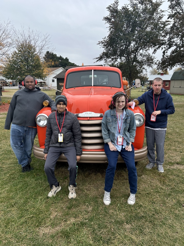 Students enjoying their time at Johnson's Pumpkin Farm