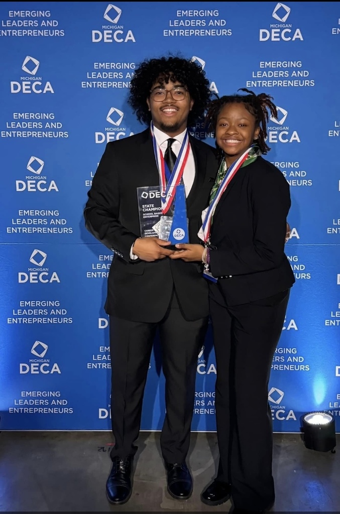 Jaiden McClain (Heritage) and Nia Baldwin (Carrollton)