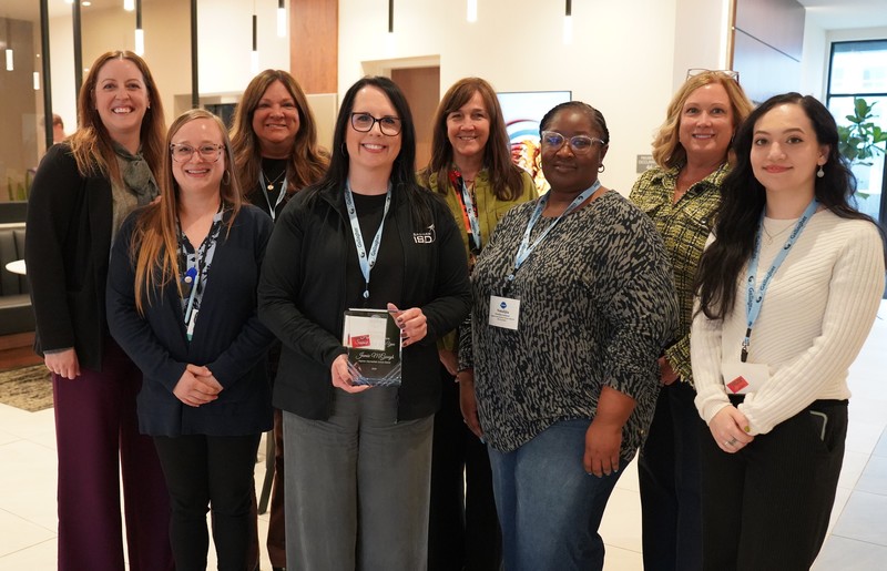 group photo with award