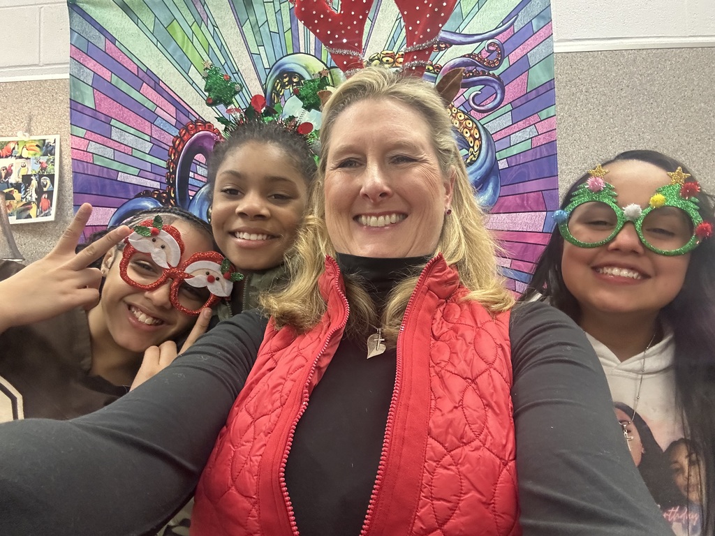 Students and Staff celebrate Holiday Hype Days