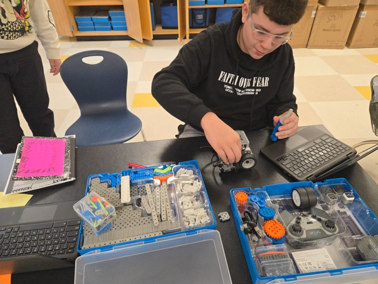 Students work on vex robotics