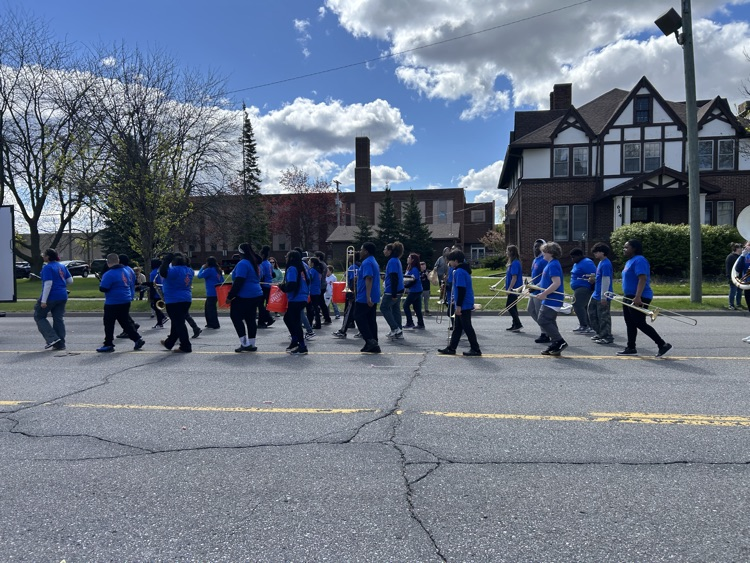 TMS Students in the Cinco De Mayo Parade