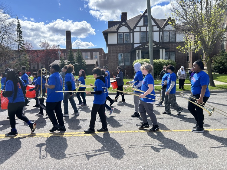 TMS Students in the Cinco De Mayo Parade