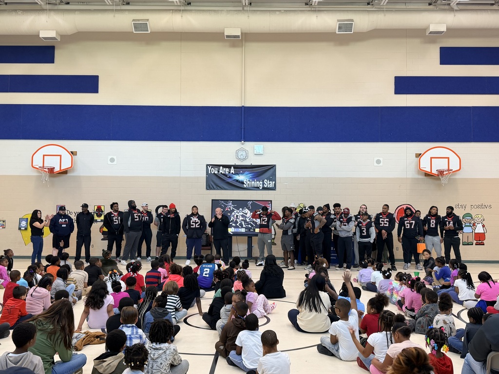 Michigan Arsenal football team visit Loomis students' assembly