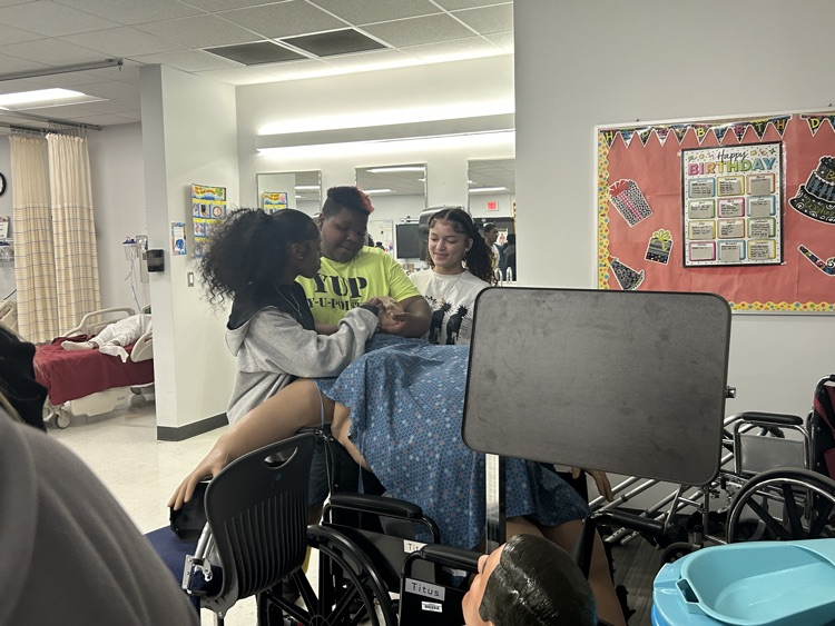 8th Graders Visit SCC