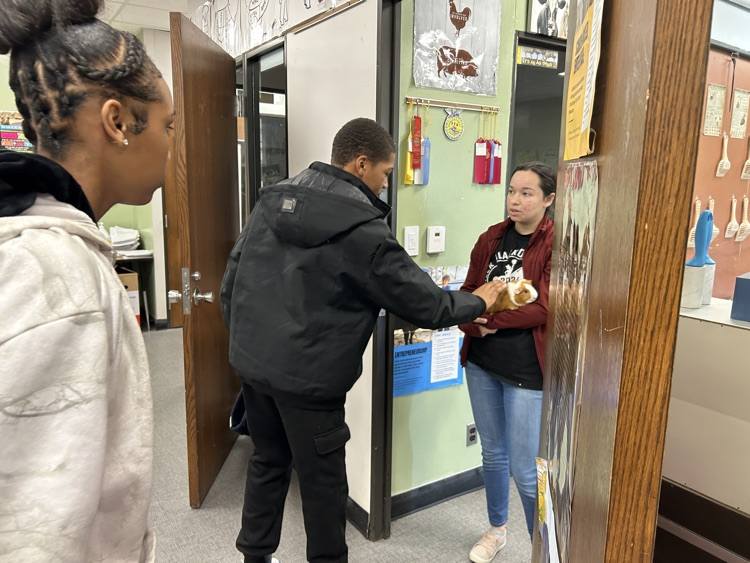 8th Graders Visit SCC