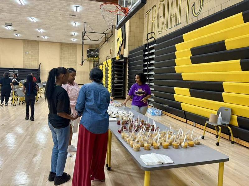 Saginaw Middle hosts sweet celebration