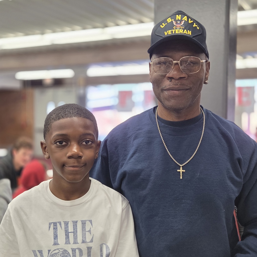 student with Navy veteran