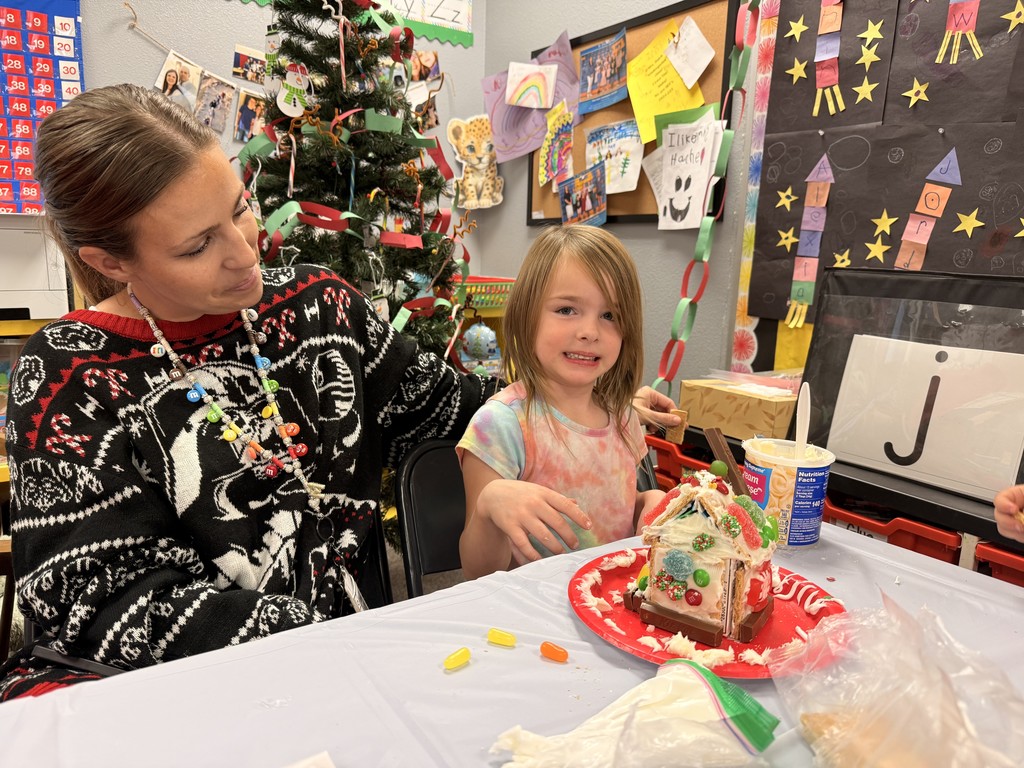 mommy and me gingerbread house