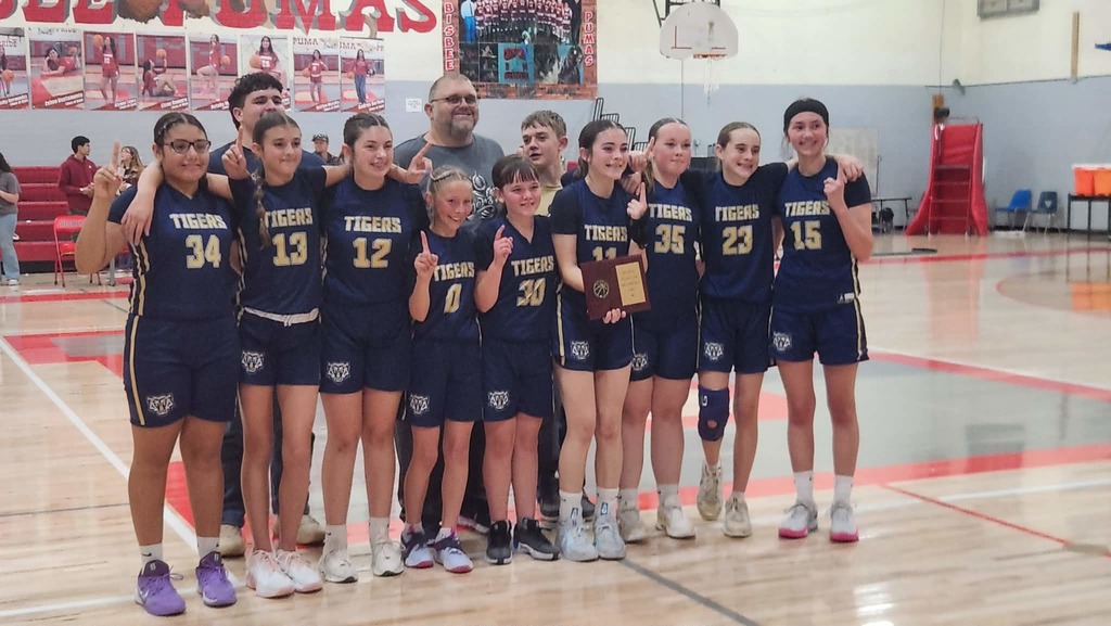 MS Basketball team cropped for instagram