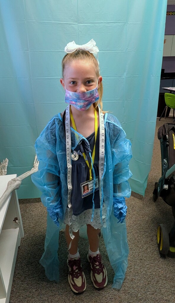 Dr dress up