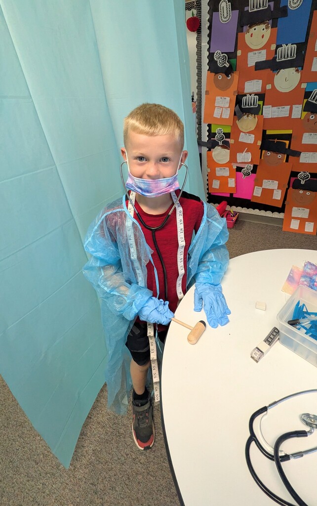 dr dress up