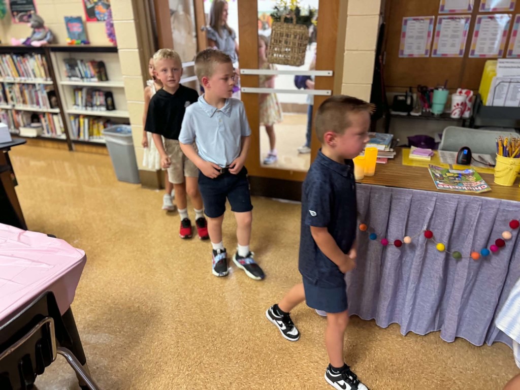 1st Grade Phonics Q+U