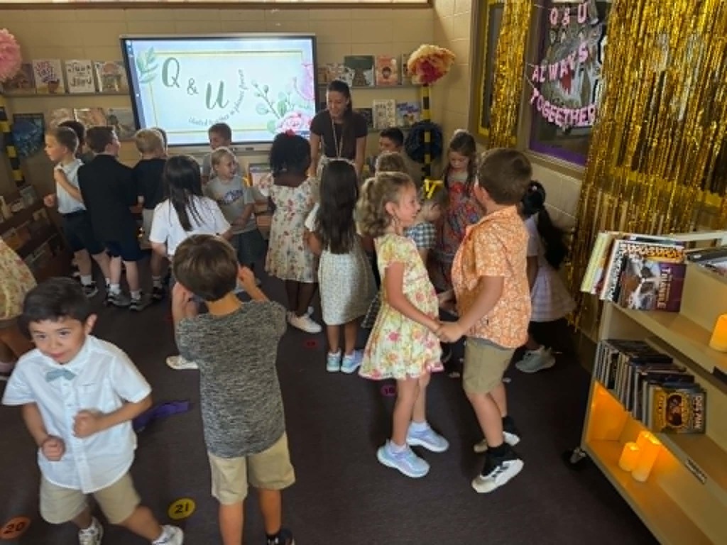 1st Grade Phonics Q+U