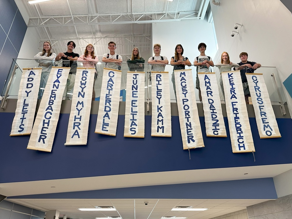SPHS Homecoming banner drop