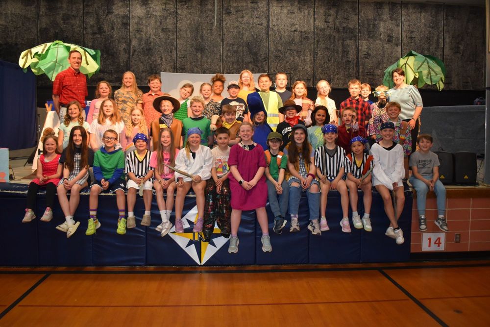 North Elementary play cast & crew