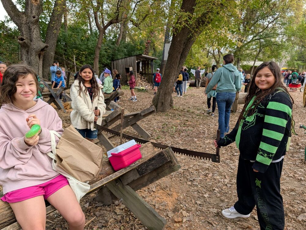 SPMS fifth grade field trip to History Fest