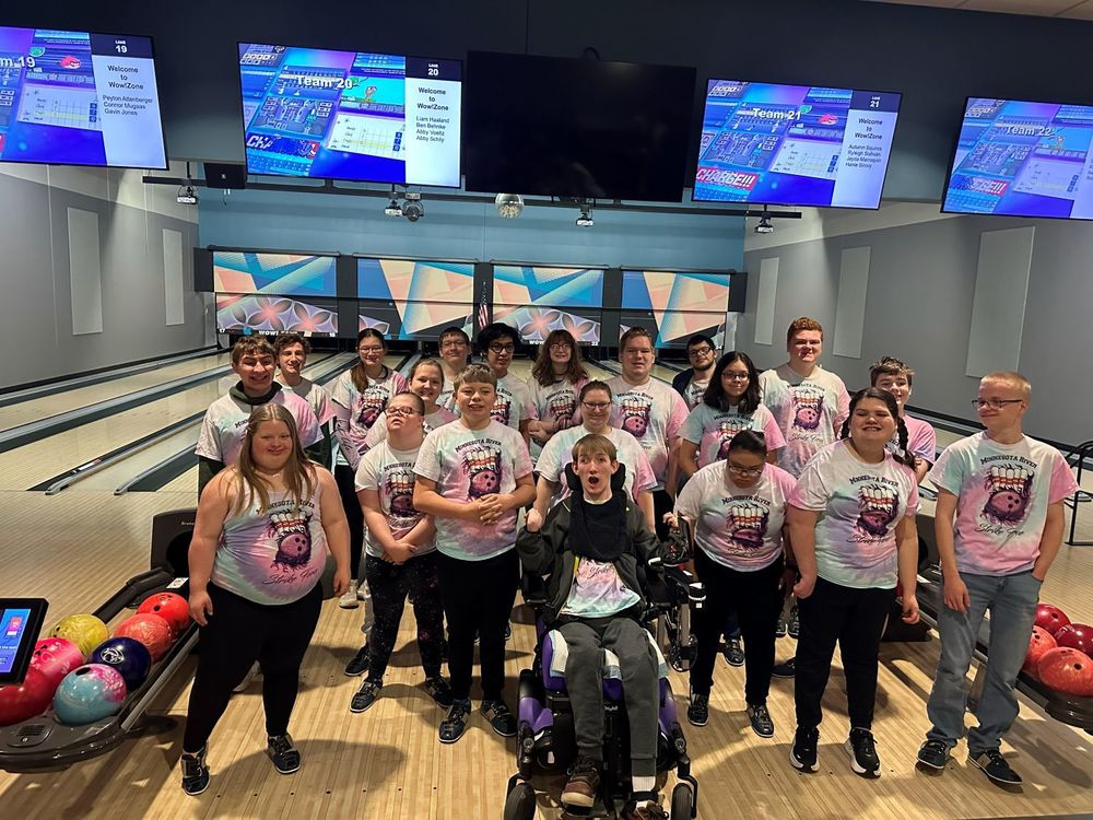 MN River Strike Force bowlers at Section tourney