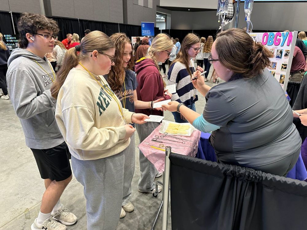 SPHS 10th graders at Career Expo