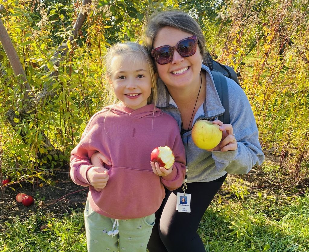 South first graders at Ferguson's Apple Orchard