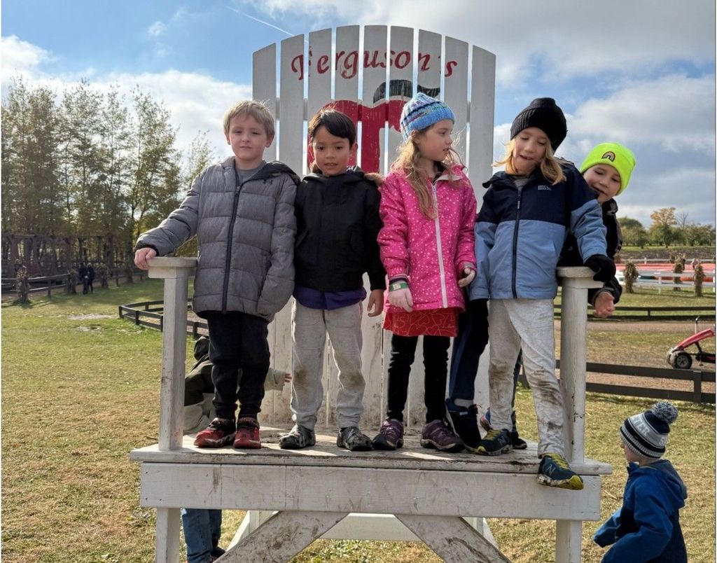 South first graders at Ferguson's Apple Orchard