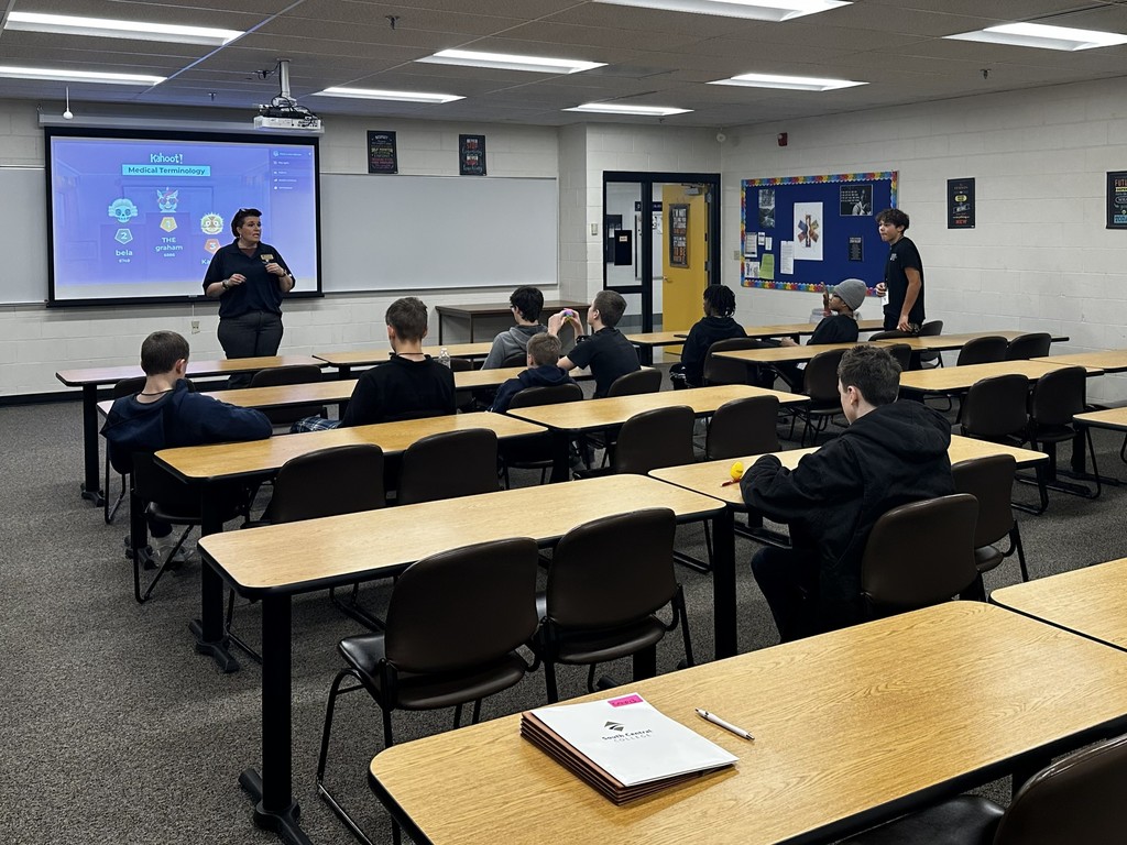 SPHS 9th graders at Career Navigator