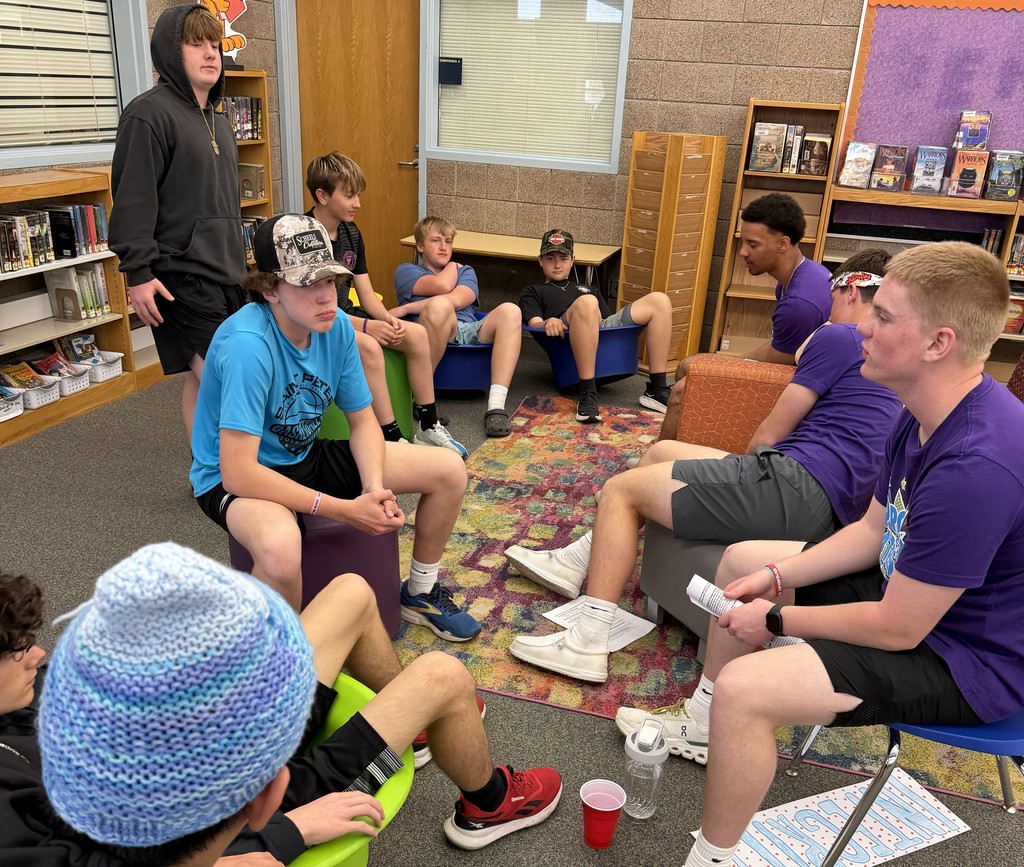 SPHS P4T kids meet with middle schoolers