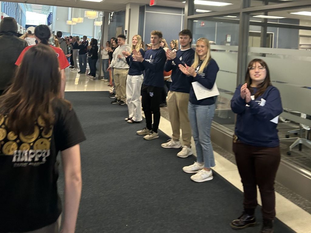 SPMS 8th graders visit SPHS building