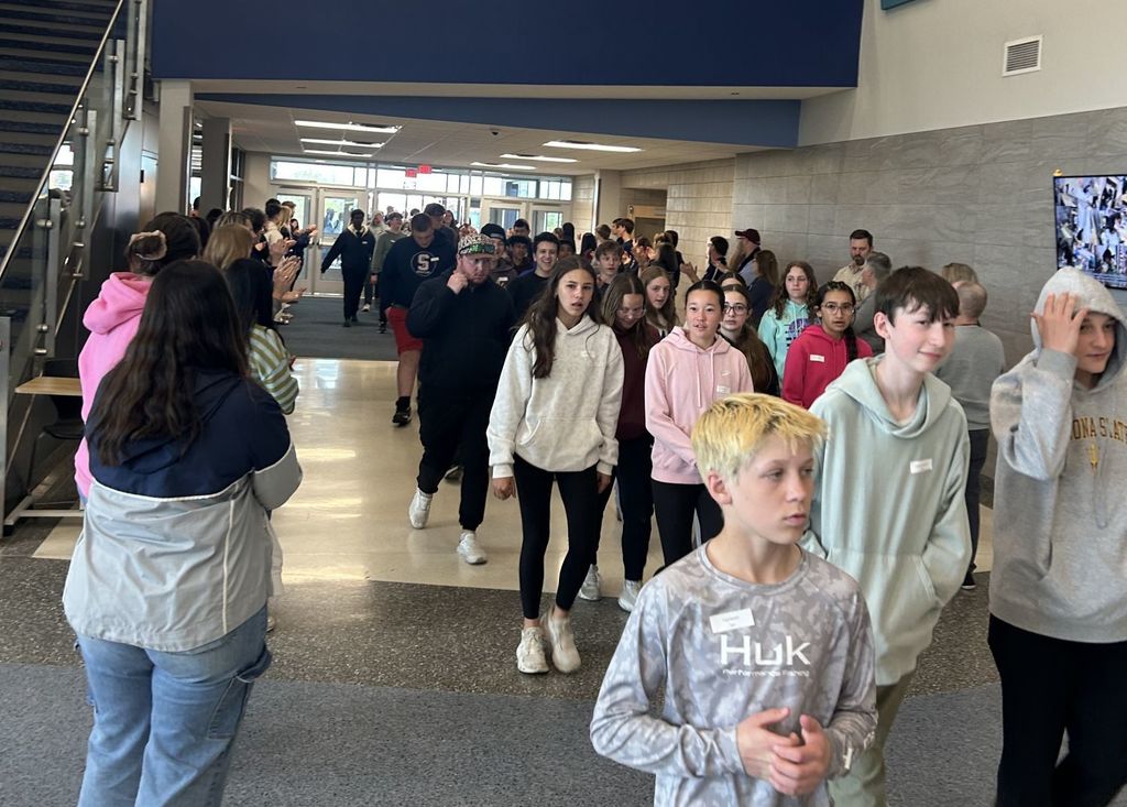 SPMS 8th graders visit SPHS building