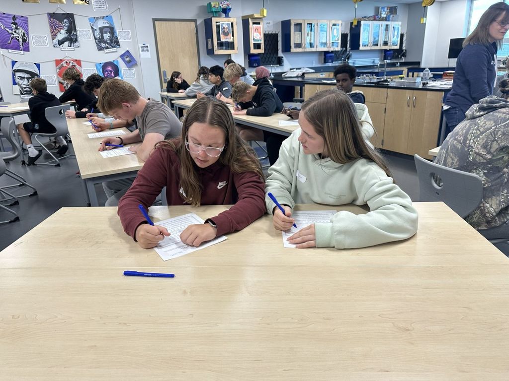 SPMS 8th graders visit SPHS building