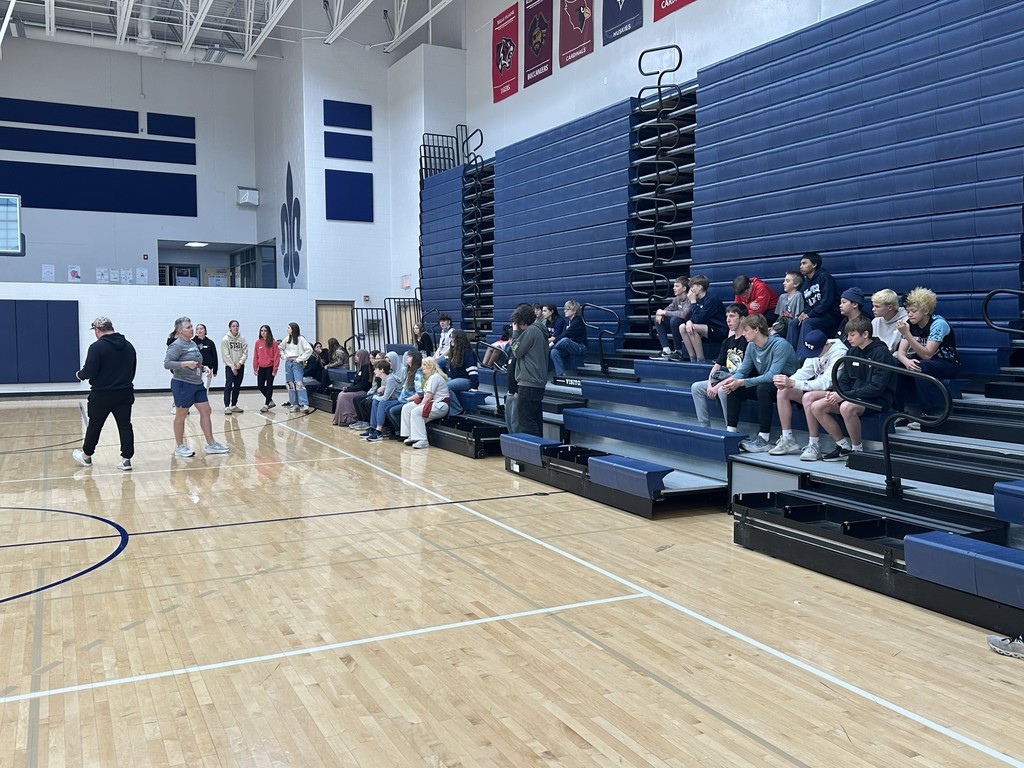 SPMS 8th graders visit SPHS building