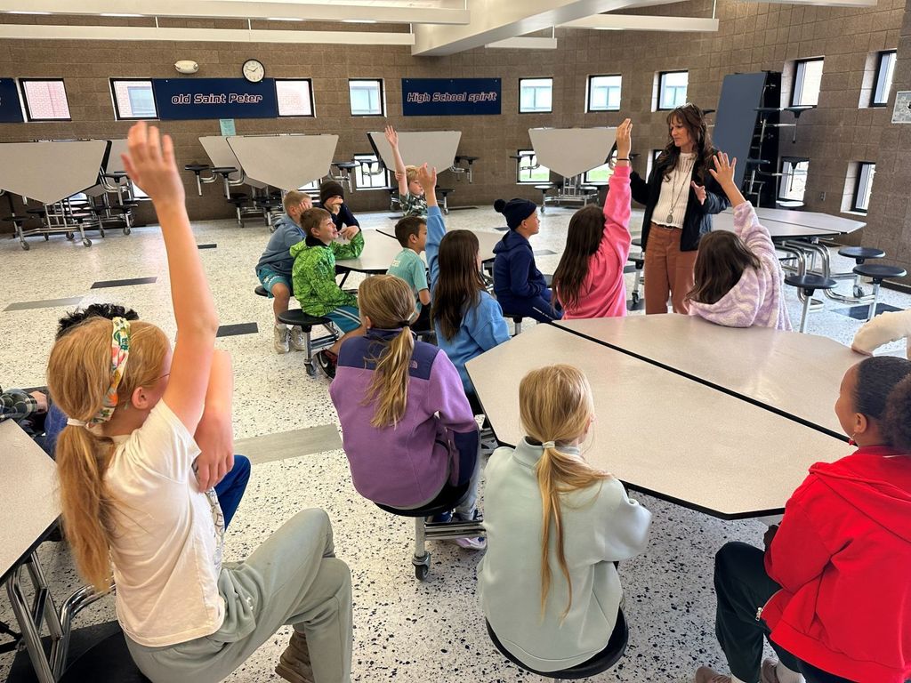 North fourth graders touring Saint Peter Middle School building.