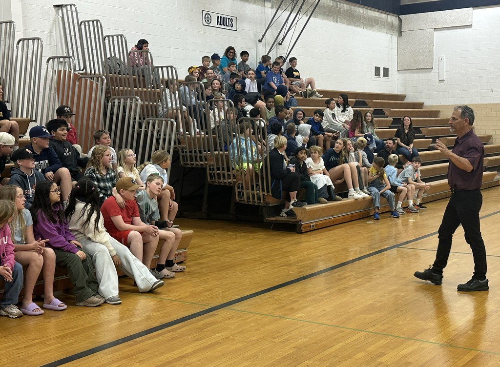 SPHS Concert Band performing for the fifth graders