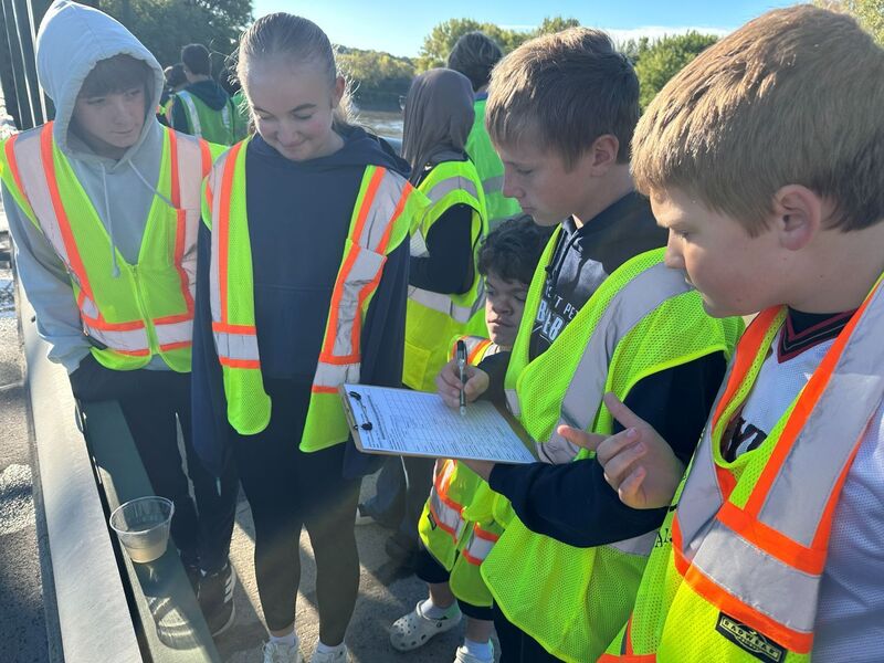 SPHS 9th graders testing MN River waters