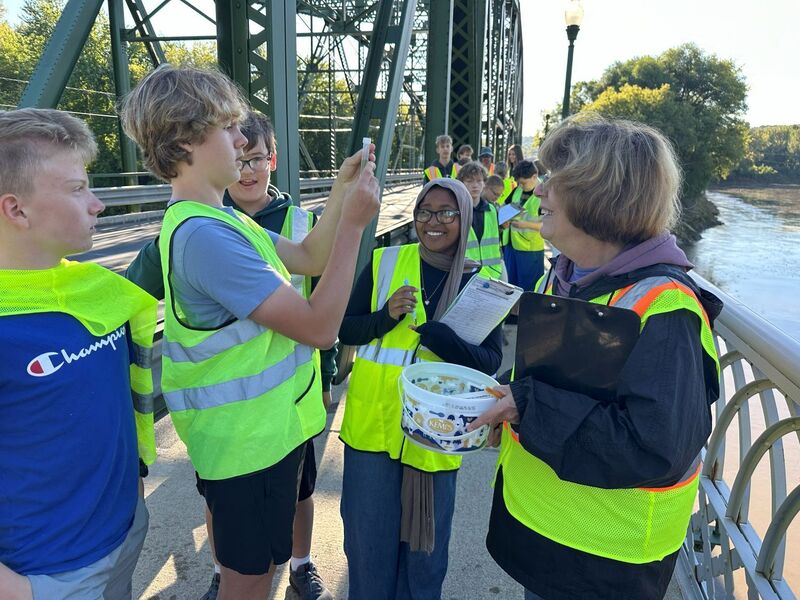 SPHS 9th graders testing MN River waters