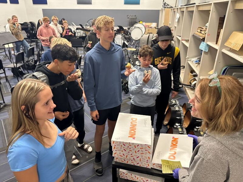 SPHS donut crew in action!