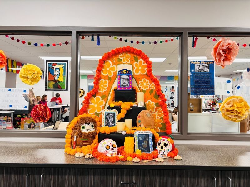SPHS Spanish Students - Day of the Dead exhibits