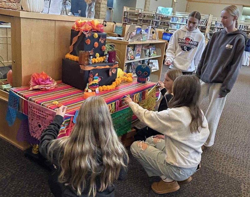 SPHS Spanish Students - Day of the Dead exhibits