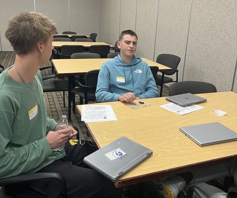 SPHS students working Gusties