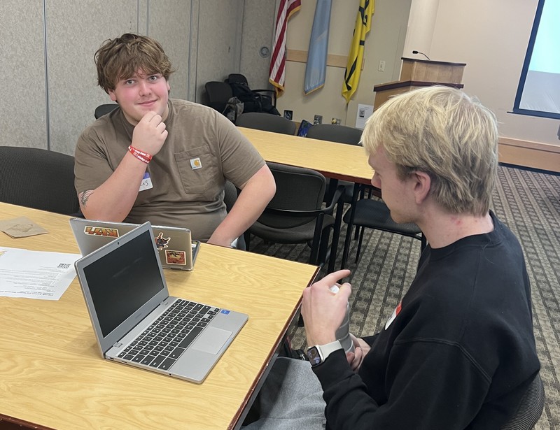 SPHS students working Gusties