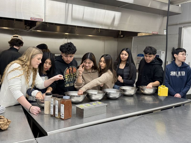 SPHS culinary students at SCC