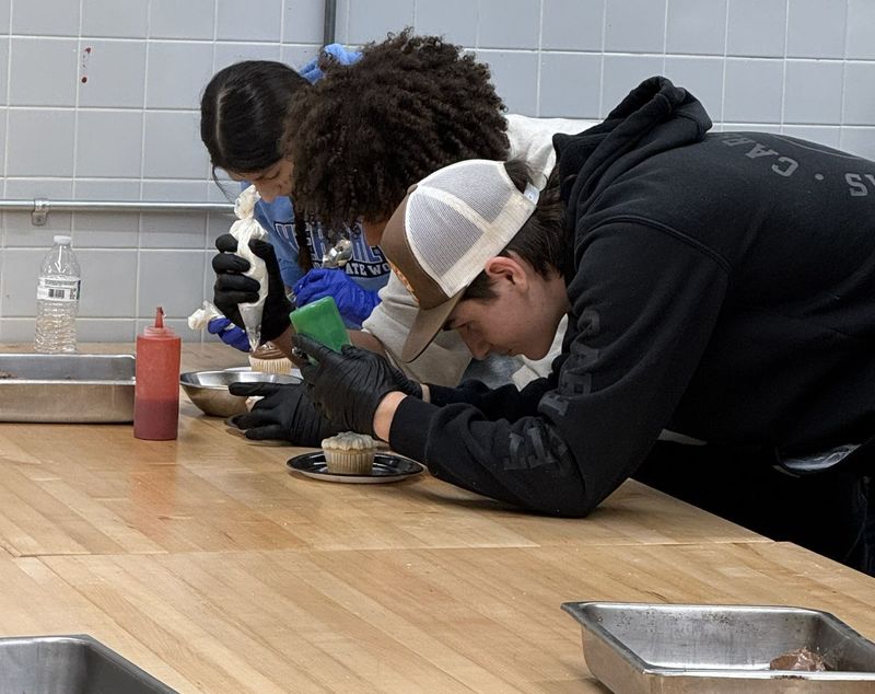 SPHS culinary students at SCC