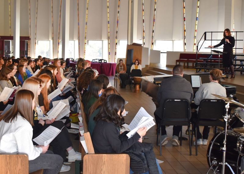 Bellas at Vox Lucia workshop at GAC