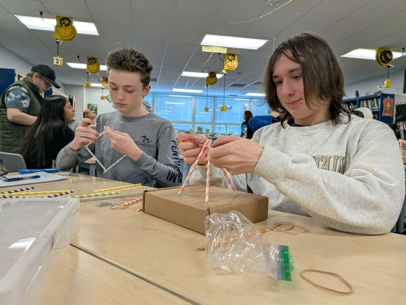SPHS science class earthquake testing