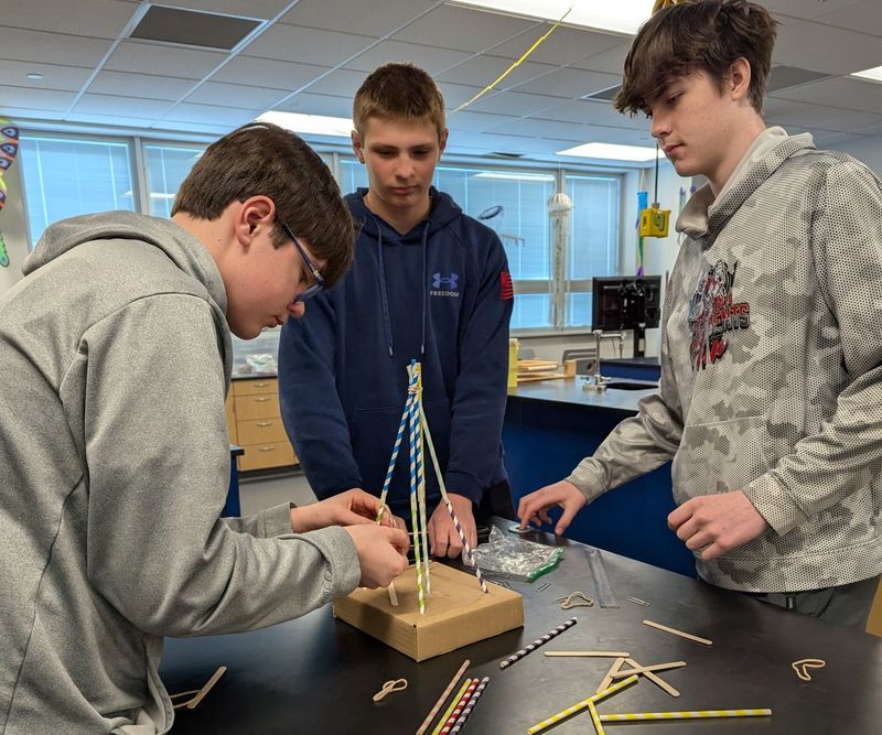 SPHS science class earthquake testing